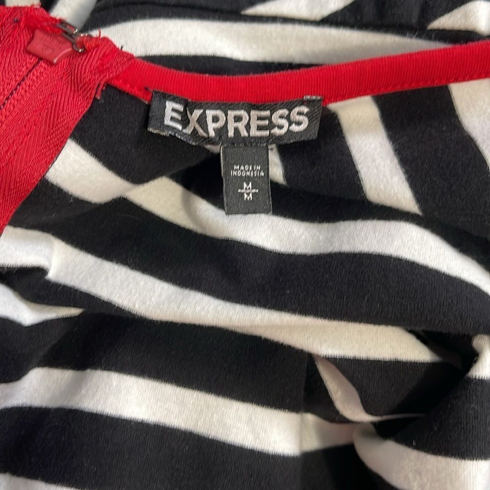 Adorable dress! - Picture 5 of 5